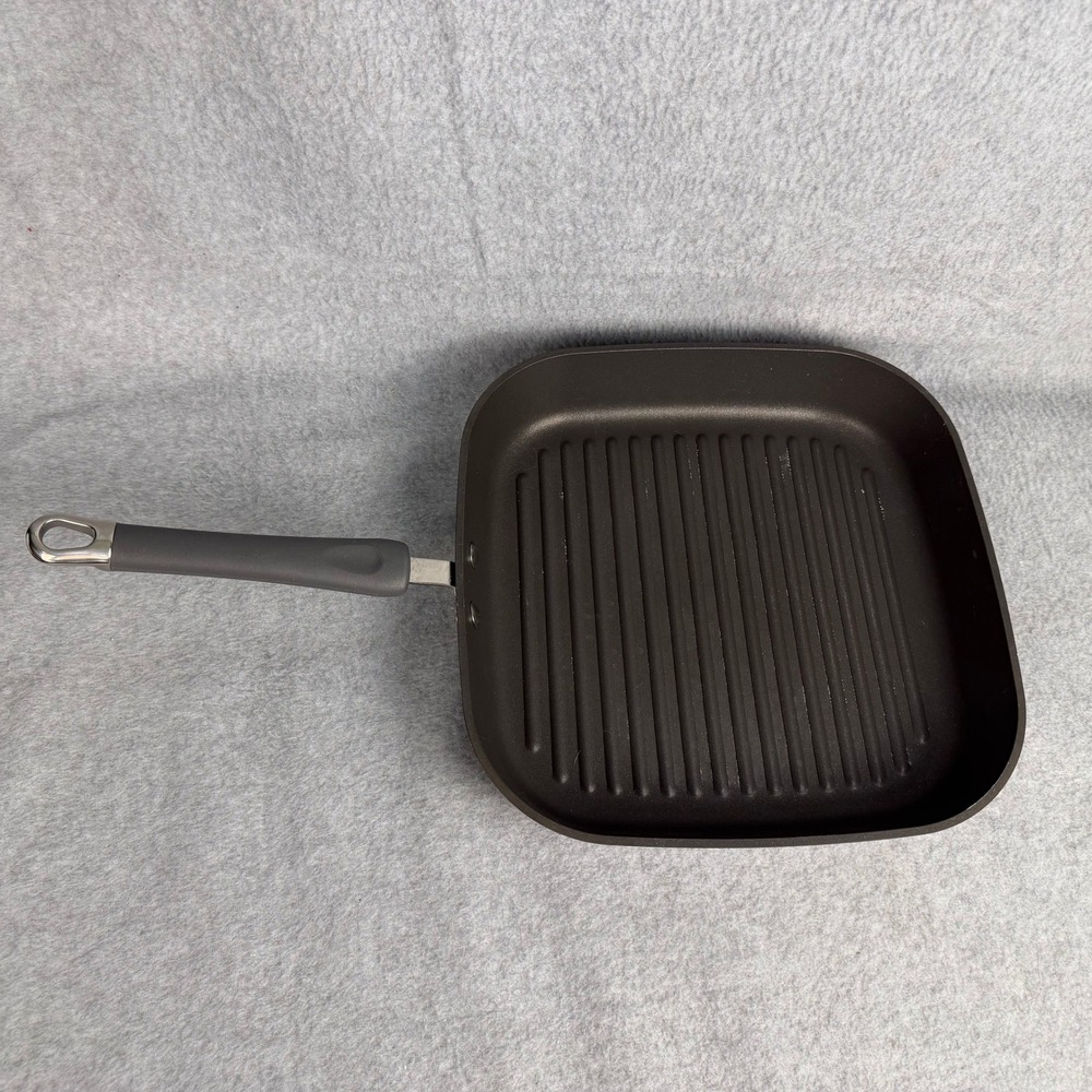 PPAMPERED CHEF Grill Pan #2868 Frying Pan Skillet Retired GRIDDLE Excellent